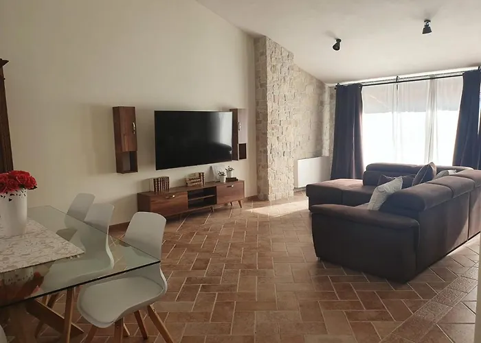 Open Space Rose Pensión